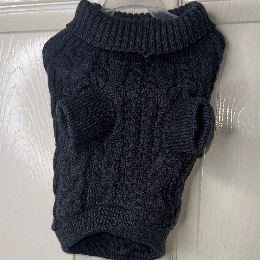 H&M Dark Knit Sweater Vest